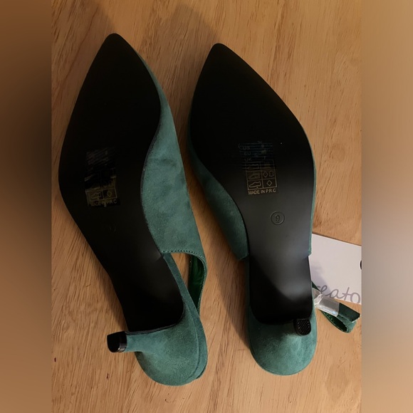 New Women’s heels, pumps, slingback shoes. Greatonu brand. Green faux suede. - Picture 2 of 11